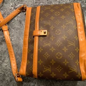 Louis Vuitton French Made shoulder bag purse